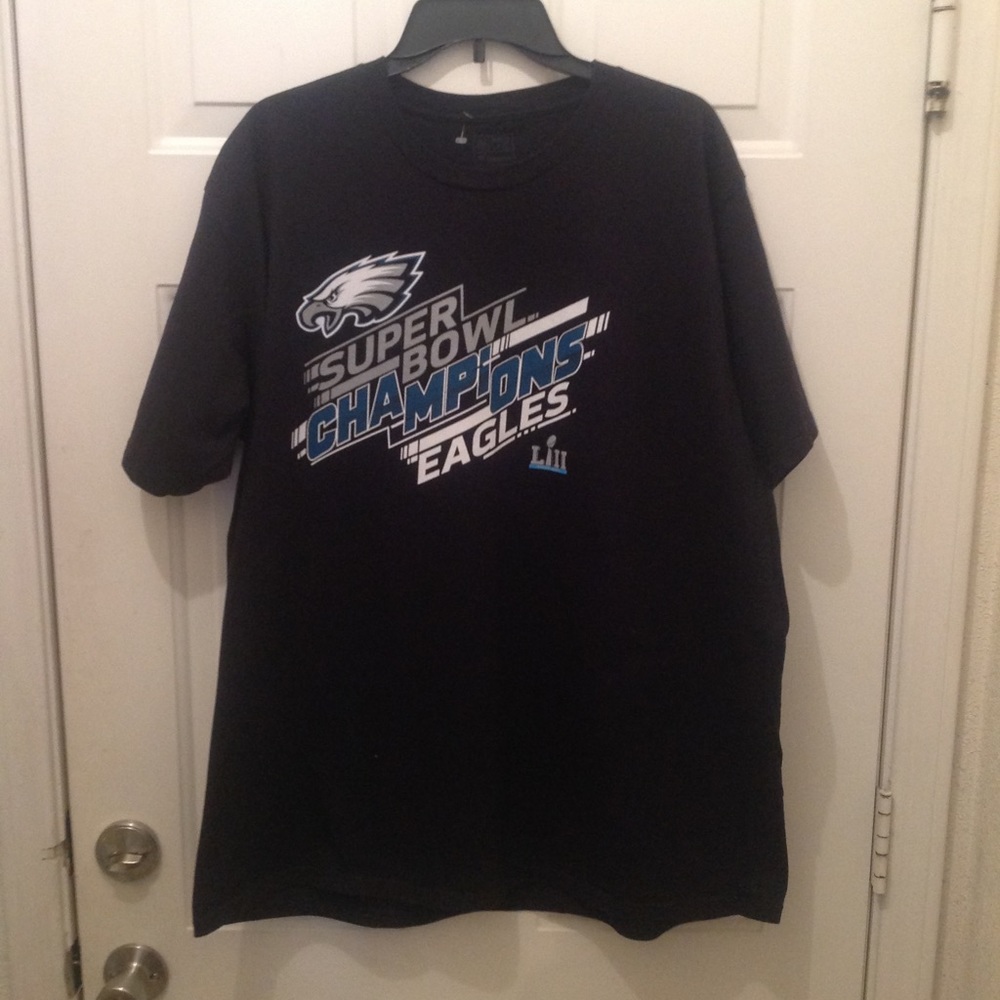 Eagles shirt size 2XL